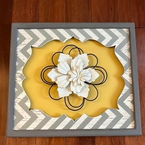 Farmhouse floral decor